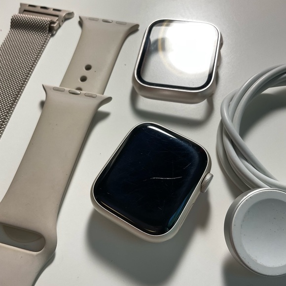 Apple Watch Series 8 45mm Starlight - Picture 4 of 5